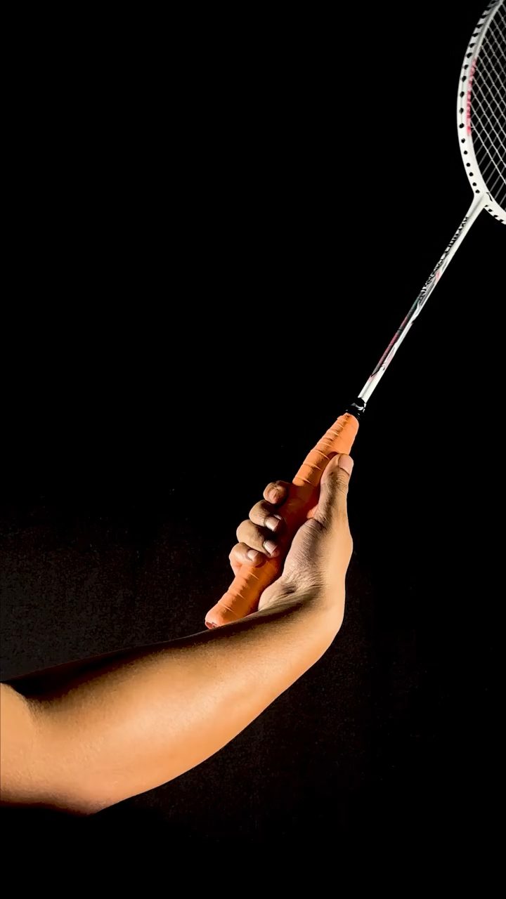 Li-Ning India: How to hold a racket Reel