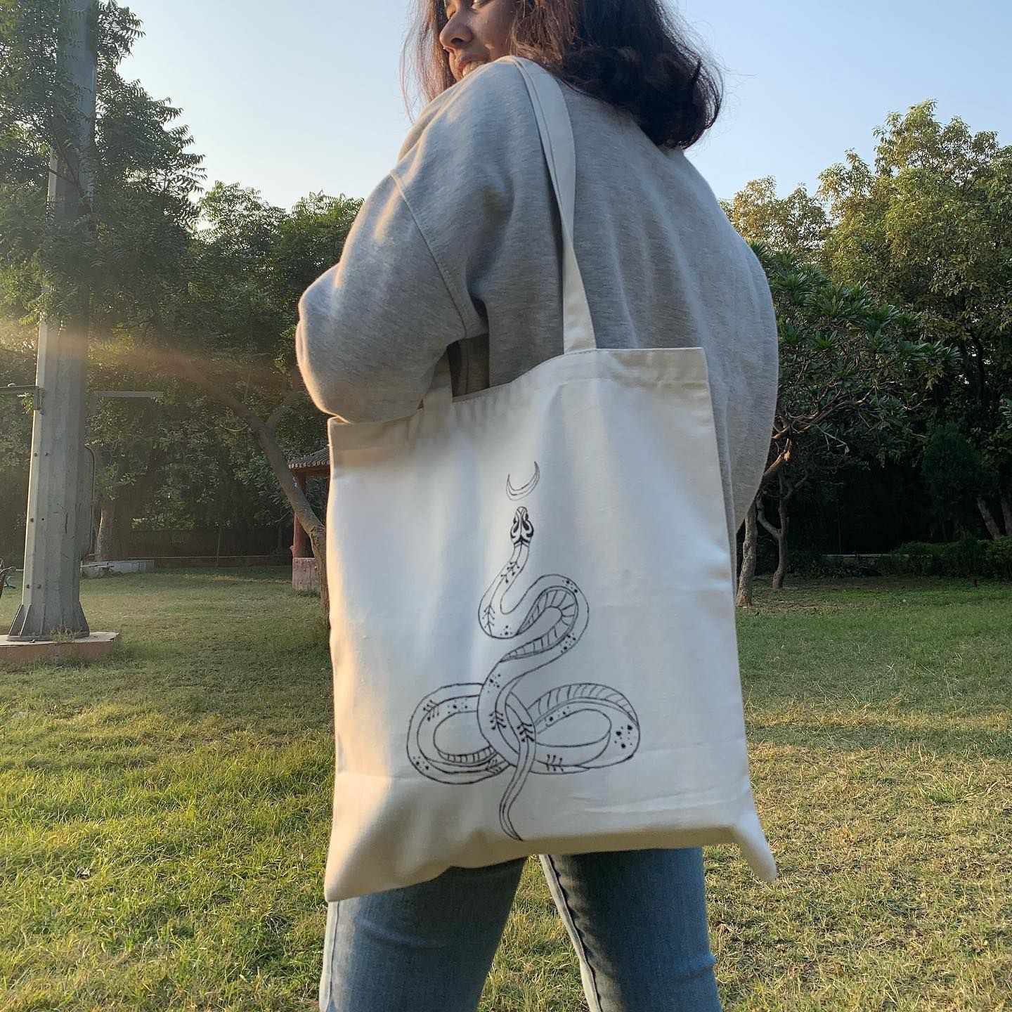 totebags.in: Snake Tote