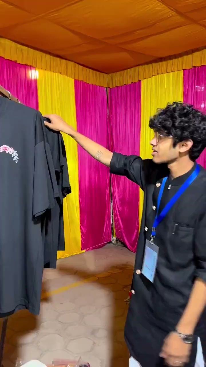 totebags.in: Tshirt Exhibition